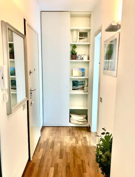 Mascalzone Latino, City Center Apartment Como Eksteriør billede