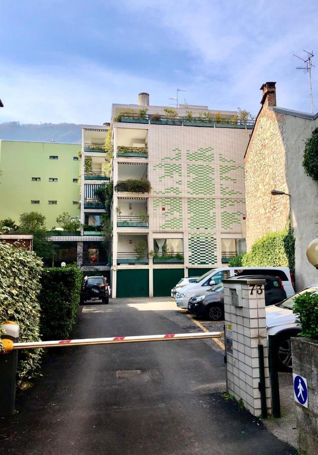 Mascalzone Latino, City Center Apartment Como Eksteriør billede